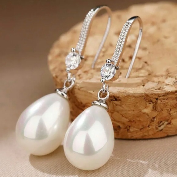 Lustrous Pear Drop Pearl Earrings on Silver Hooks with Single Crystal Bridal - Picture 5 of 12